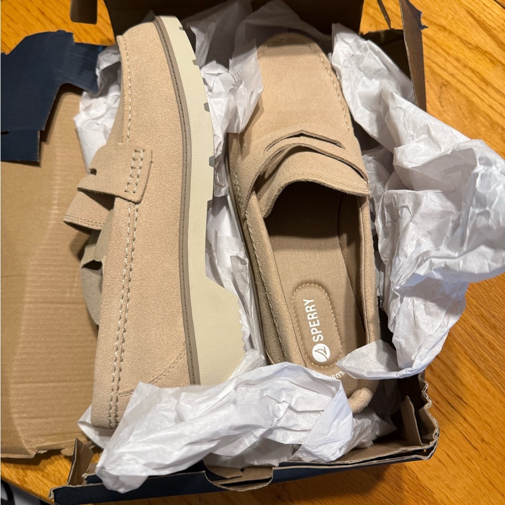 Sperry Women’s Beige Boat Shoes